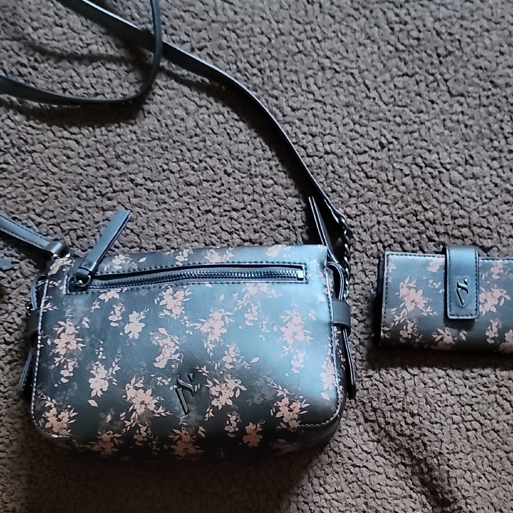 Simply Vera Vera Wang Black and Brown Floral Crossbody Bag Set